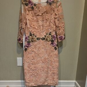 Chic Lace Floral Dress with Long Sleeves